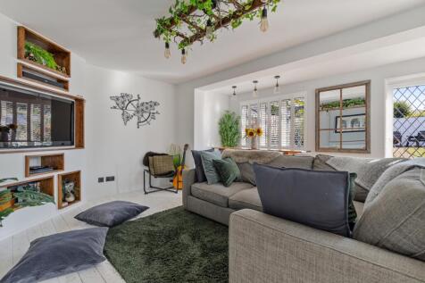 A12 - 9 Fox Tor Close, Paignton - 250821
