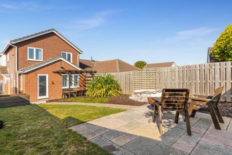 A06 - 9 Fox Tor Close, Paignton - 250821