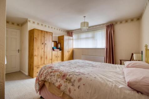 Bedroom One - EweMove Swindon South