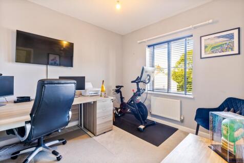 A18 - 49 Charles Road, Kingskerswell - 250904