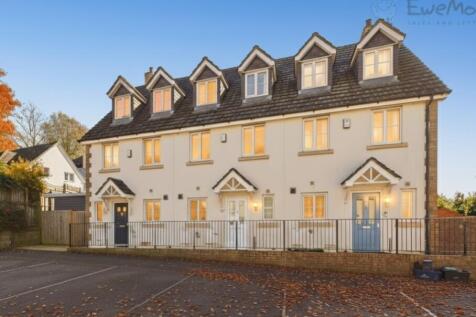 AI DRESSED AUTUMN SCENE