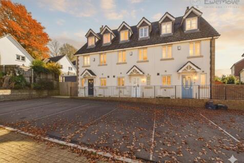 VIRTUALLY STAGED AUTUMN SCENE