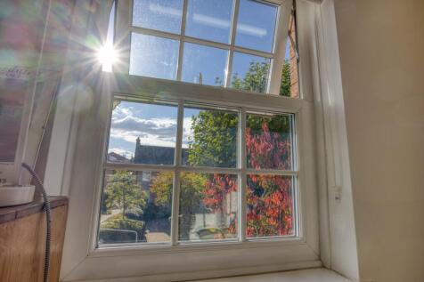Ewemove Taunton - Eastgate Gardens (2)