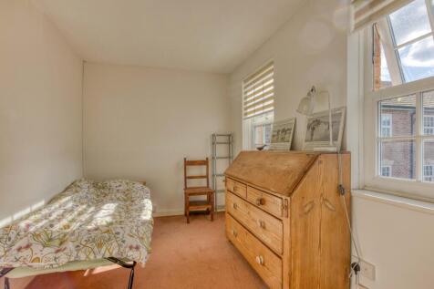 Ewemove Taunton - Eastgate Gardens (3)