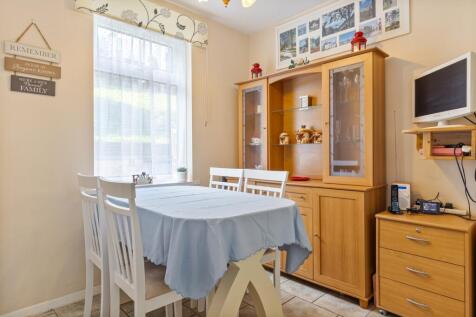 A15 - 33 George Road, Paignton - 250919