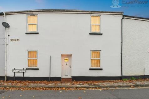 VIRTUALLY STAGED AUTUMN SCENE