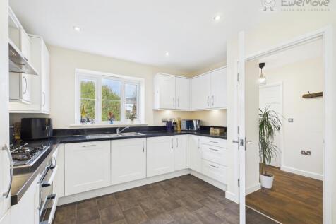 CAM03640G0-PR0073-STILL003