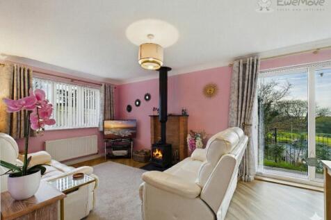 EWEMOVE SOUTH MOLTON - LOUNGE