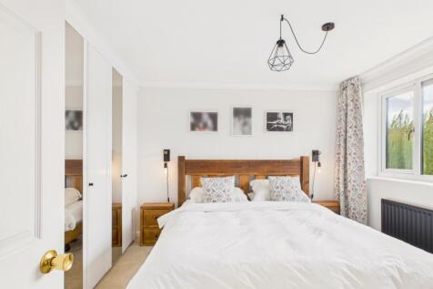 CAM05532G0-PR0009-STILL036