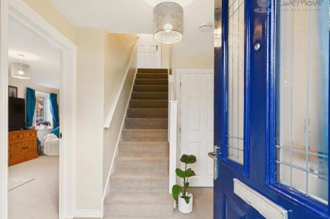 EWEMOVE SOUTH MOLTON - ENTRANCE