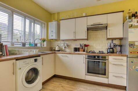 Ewemove Taunton Quartly Drive 4