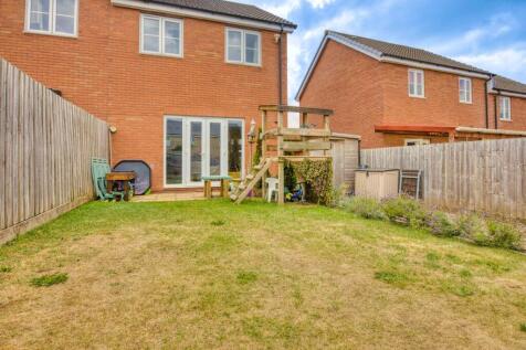 Ewemove Taunton Quartly Drive 11