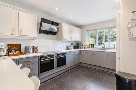 A07 - 25 St Marys Park, Paignton - 250828