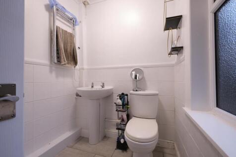 Annexe Shower Room