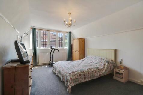 Bedroom 1 (Double)