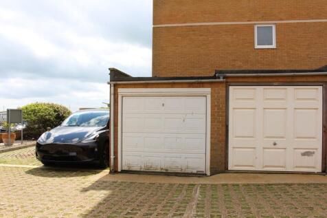 FairlawnsGarage