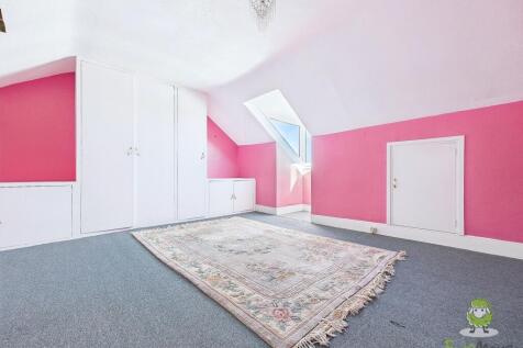 CAM01543G0-PR0123-STILL034