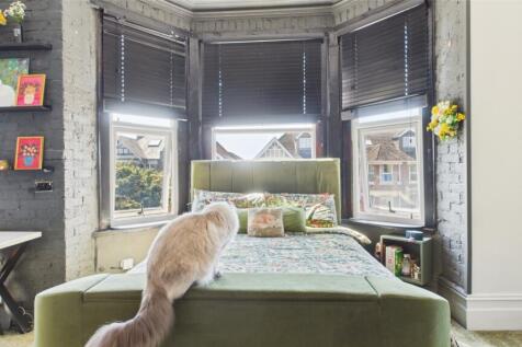 Bright Bedroom Views
