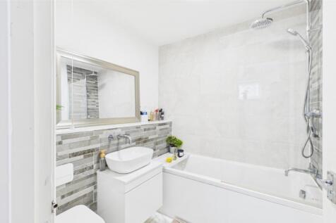 ewemove-InkermanRoad-bathroom1
