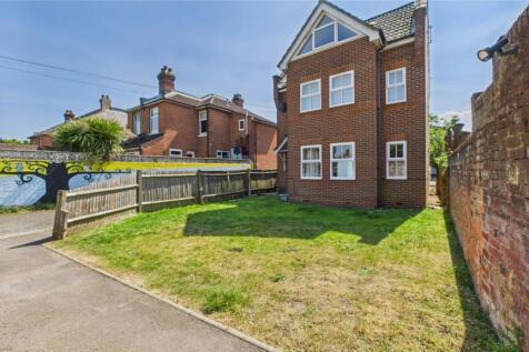 ewemove-InkermanRoad-gardens
