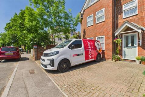 ewemove-InkermanRoad--parkingfortwo