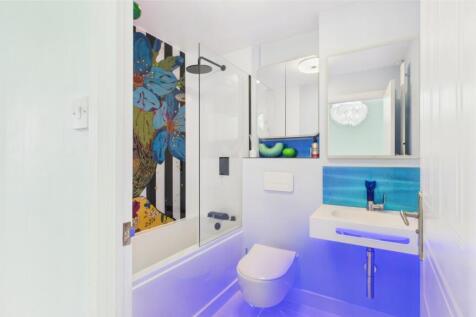 ewemove-ennelcopse-bathroom