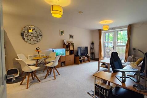 Frontal - Open Plan Living Diner Kitchen