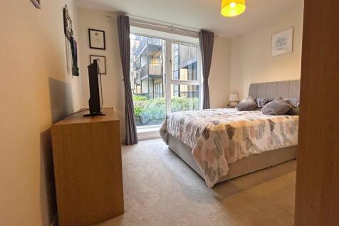Bedroom 1 (1st shot)
