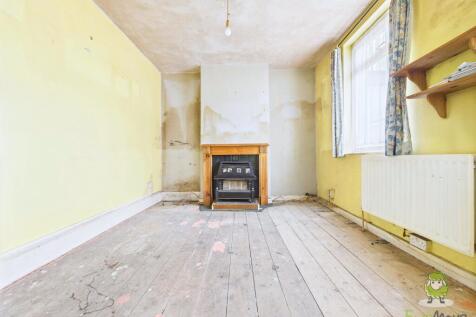 CAM01543G0-PR0130-STILL008