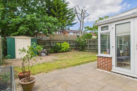 ewemove-thomasroad-outside