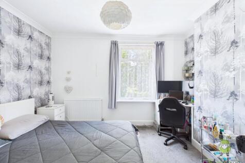 CAM01543G0-PR0134-STILL054