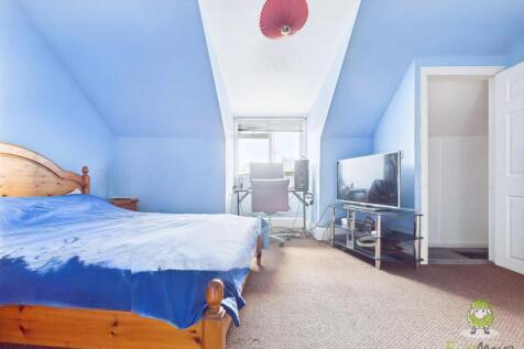 CAM01543G0-PR0138-STILL008