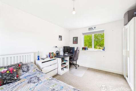 CAM03624G0-PR0147-STILL018