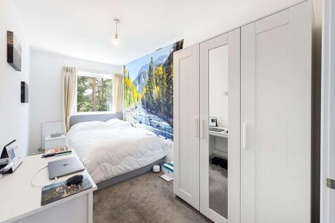 Bedroom 2 (Double)
