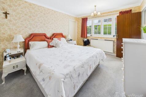 CAM03624G0-PR0148-STILL053