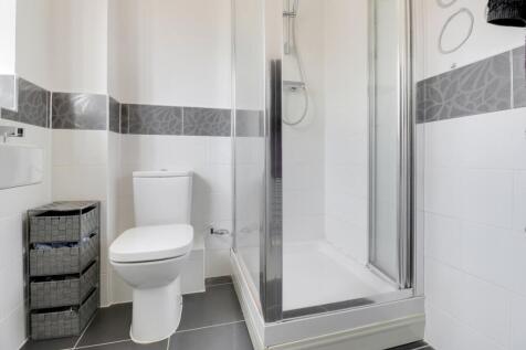 Ensuite to Master Bedroom