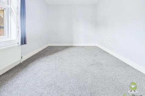 CAM01543G0-PR0152-STILL070