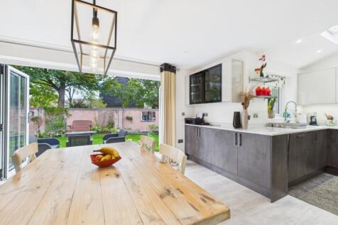 ewemove-goodwoodclose-intro3
