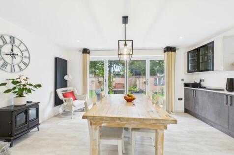 ewemove-goodwoodclose-diningroom
