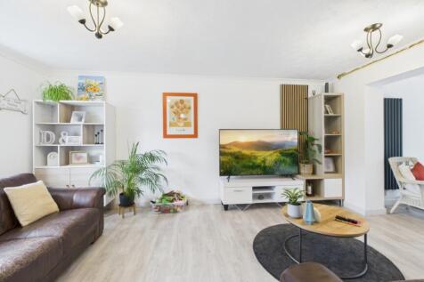 ewemove-goodwoodclose-livingroom2