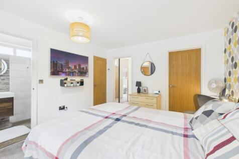 ewemove-goodwoodclose-mastersuite2