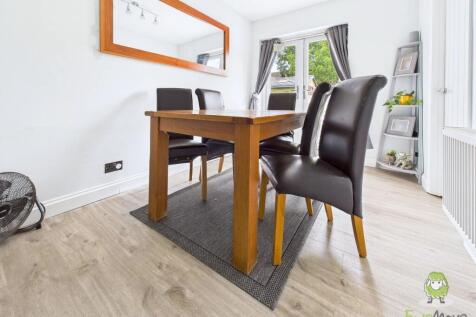 CAM01543G0-PR0160-STILL009