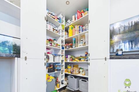 CAM01543G0-PR0160-STILL005