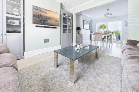 CAM01543G0-PR0155-STILL012