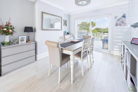 CAM01543G0-PR0155-STILL008