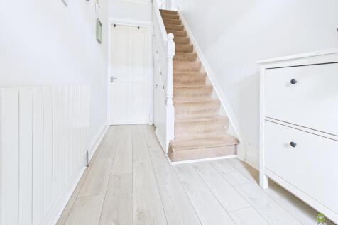 CAM01543G0-PR0155-STILL001