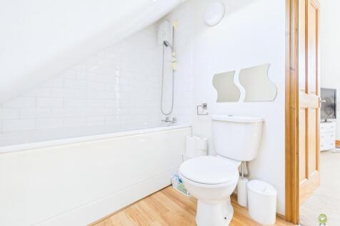 CAM01543G0-PR0156-STILL007