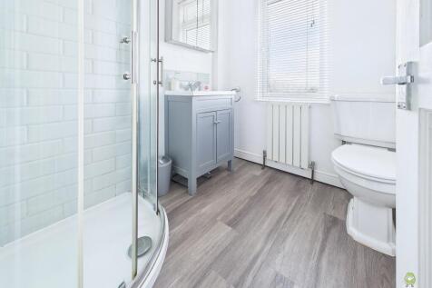 CAM01543G0-PR0155-STILL037