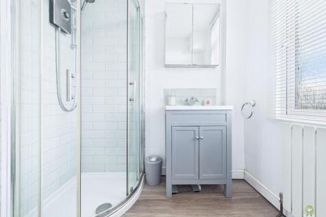 CAM01543G0-PR0155-STILL040