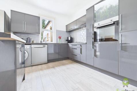 CAM01543G0-PR0161-STILL013